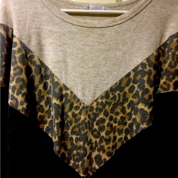 Women’s Top First Love By Lovelyn Size Small Long Sleeve - Picture 2 of 5